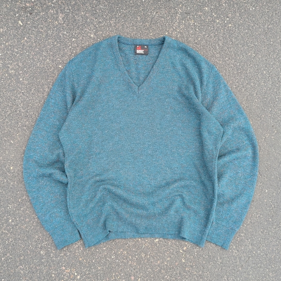 Men's Blue V-Neck Sweater - Picture 1 of 3